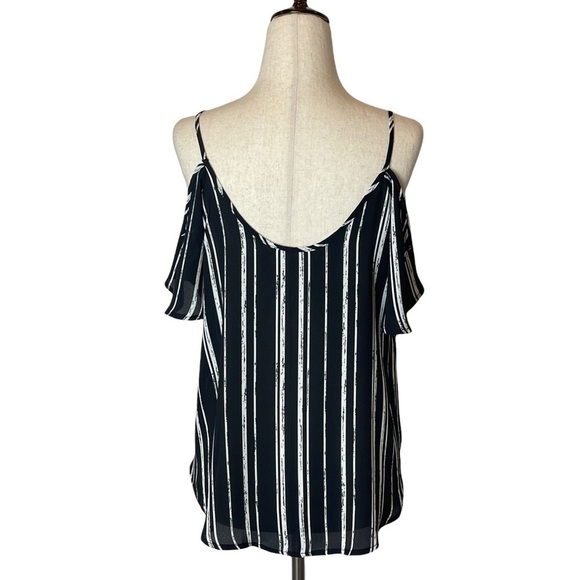 Lush Black‎ And White Striped Cold Shoulder Blouse Size XS - Picture 5 of 11